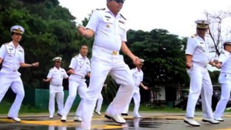 Thailand Gangnam Danc_Angu.jpg